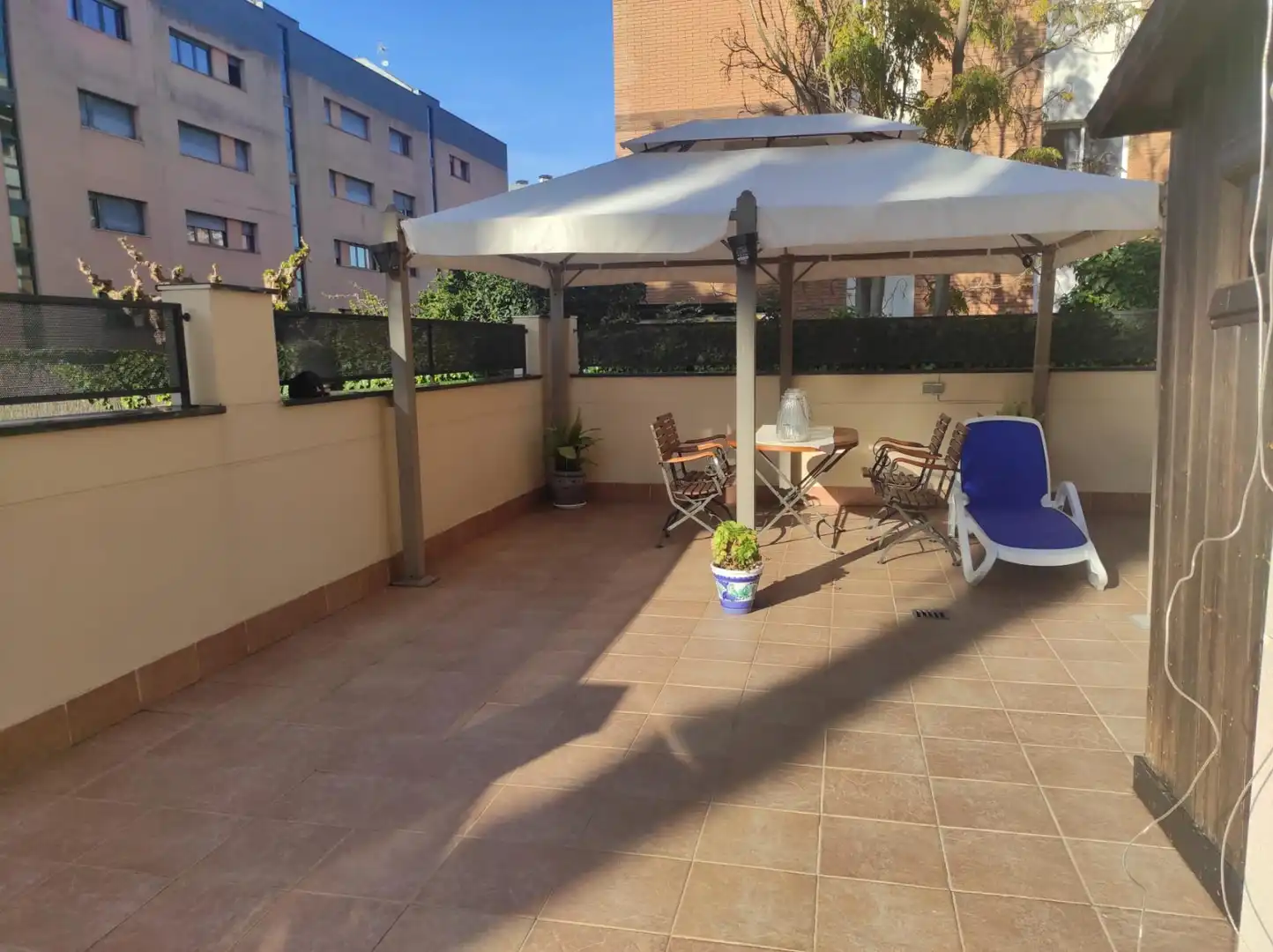 Terrasse von Wohnungen zum Verkauf in Lloret de Mar mit Heizung und Privatgarten