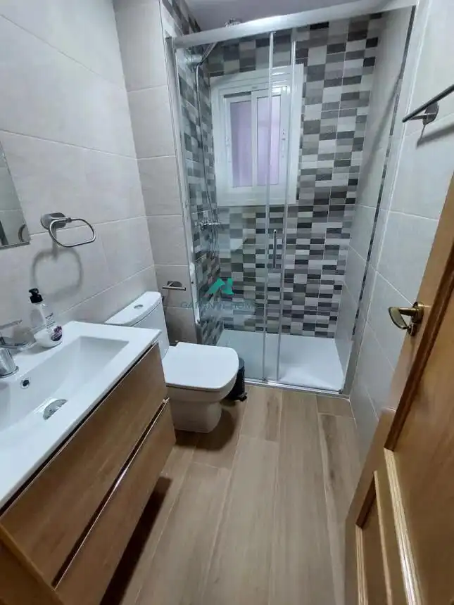 Baño de Piso de alquiler en Jaén con Amueblado y Balcón