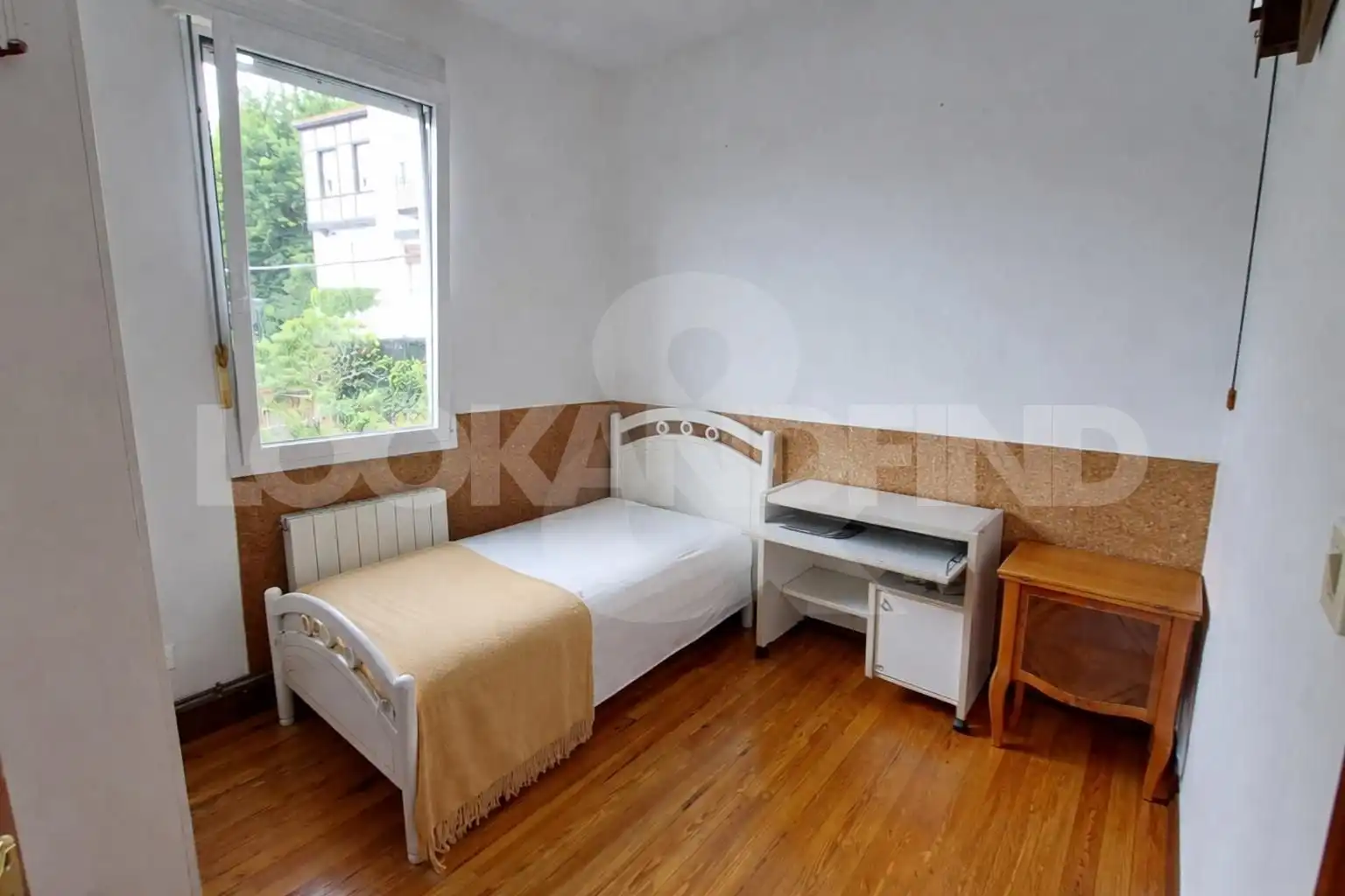 Dormitori de Casa o xalet en venda en Bilbao  amb Calefacció, Jardí privat i Terrassa