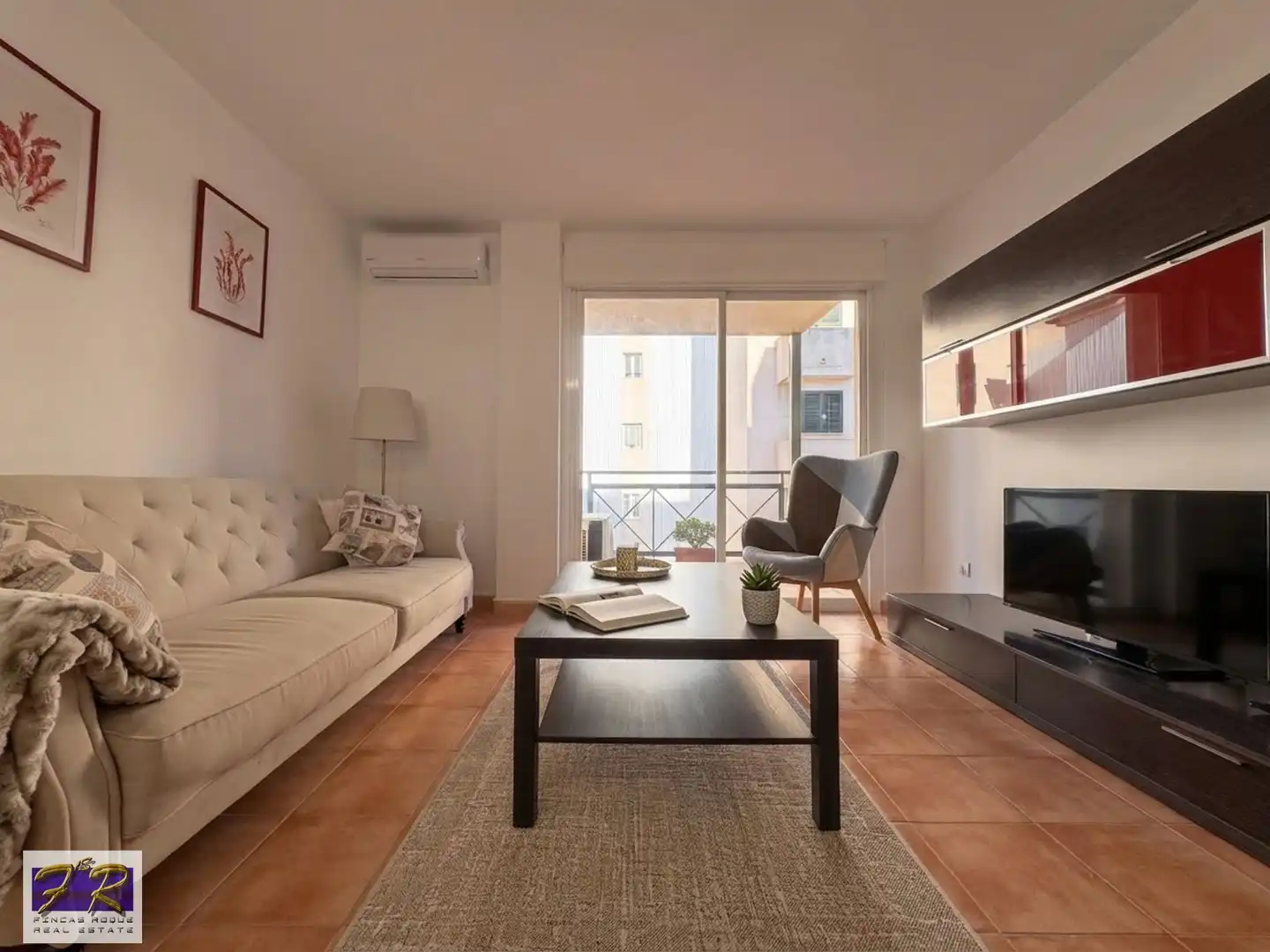 Living room of Flat for sale in Pollença  with Air Conditioner, Terrace and Furnished