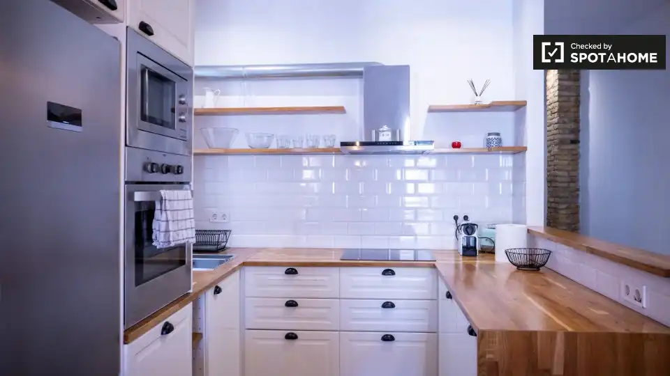 Cocina de Piso de alquiler en Valencia con Aire acondicionado, Calefacción y Amueblado
