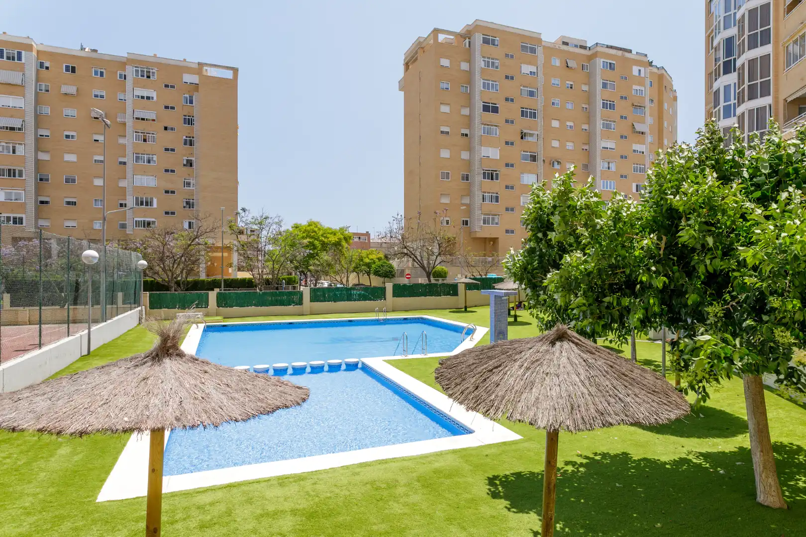 Piscina de Àtic en venda en Alicante / Alacant amb Aire condicionat, Calefacció i Jardí privat