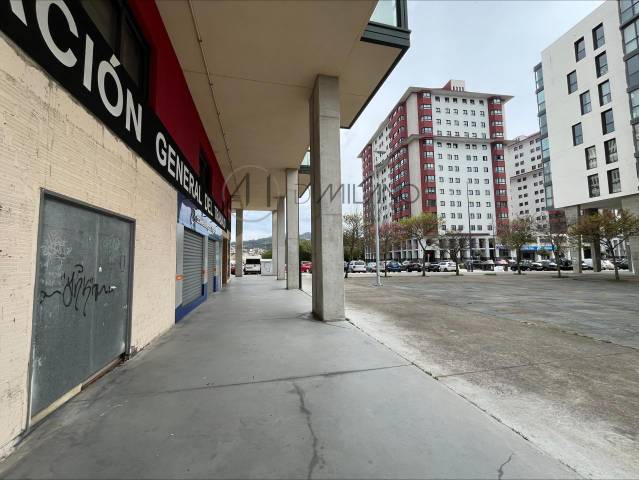 Local comercial en Alquiler en Navia
