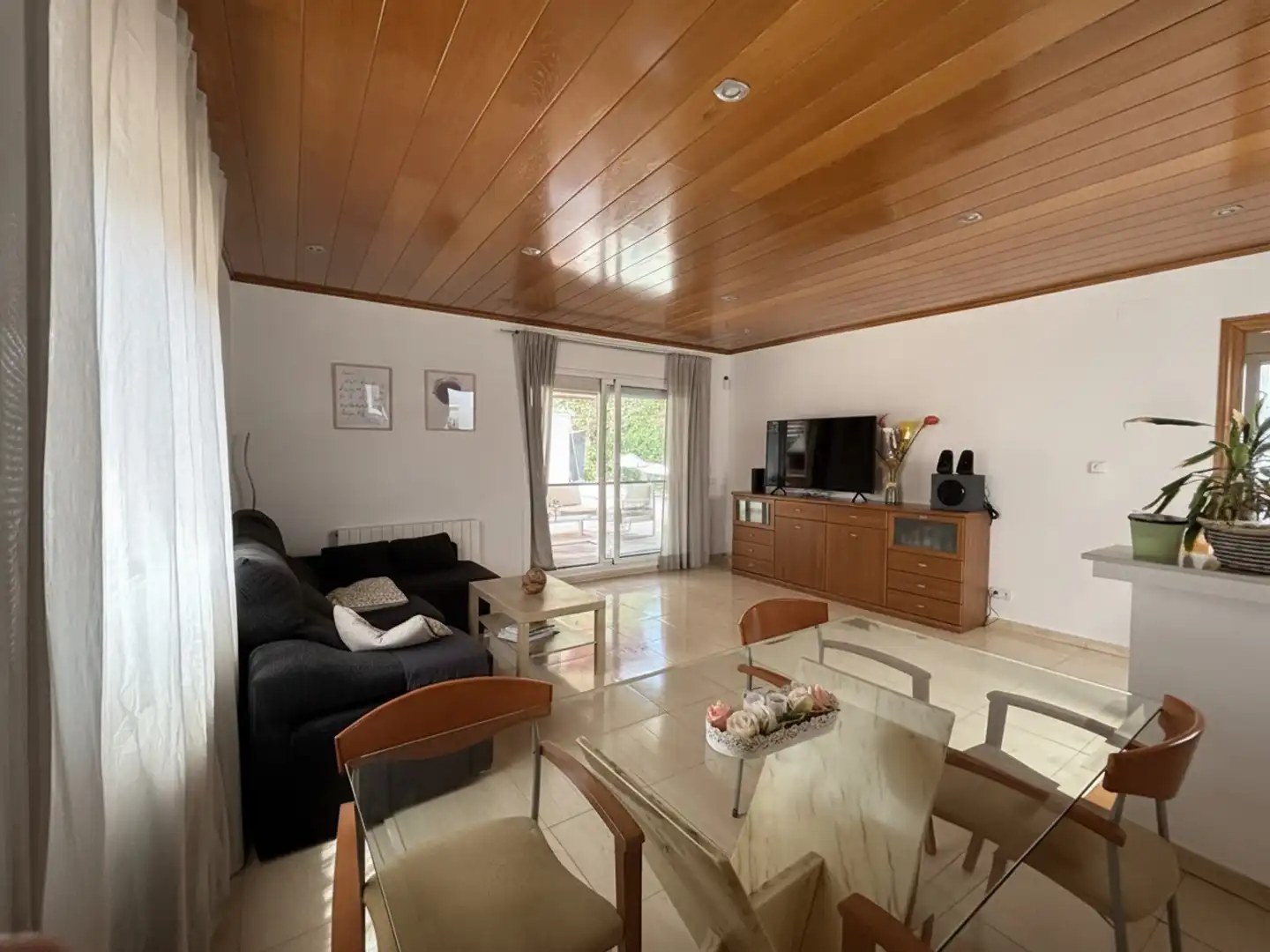 Sala d'estar de Casa o xalet en venda en Bigues i Riells del Fai amb Aire condicionat, Calefacció i Jardí privat