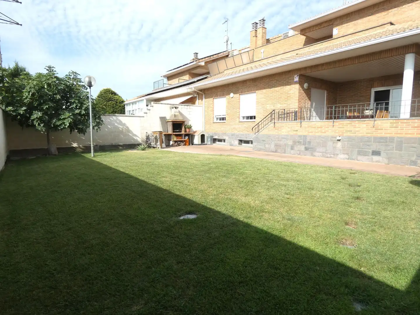 Jardí de Casa o xalet en venda en Utebo amb Aire condicionat, Calefacció i Jardí privat