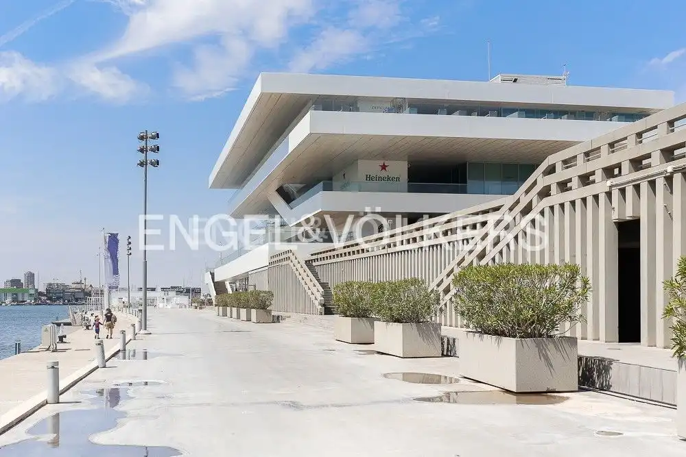 Außenansicht von Wohnungen zum Verkauf in Valencia mit Klimaanlage, Heizung und Terrasse