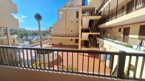 Foto 2 de Piso en venta en Calle Arenales, Los Cristianos, Arona