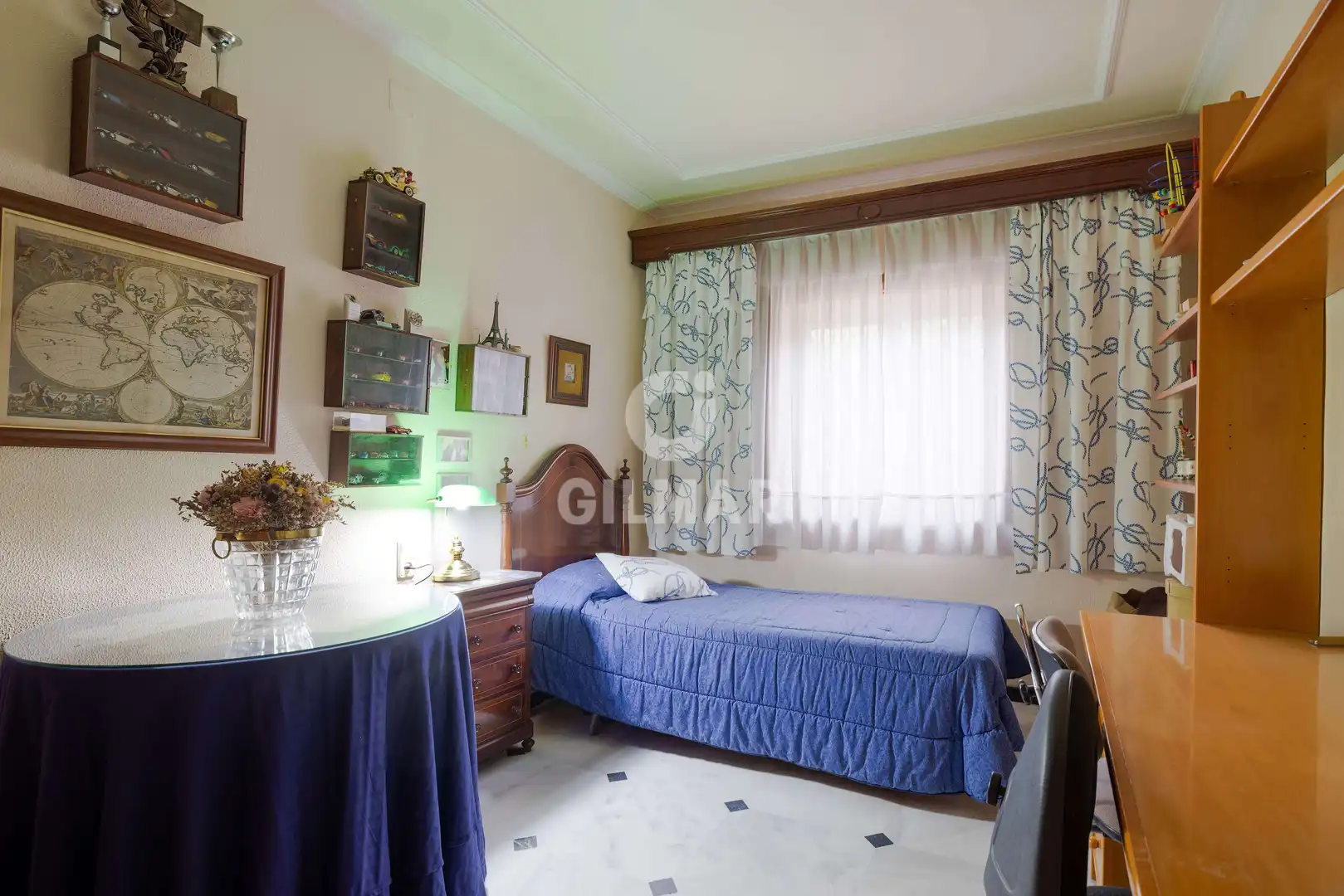 Dormitori de Casa o xalet en venda en Sevilla amb Calefacció i Jardí privat