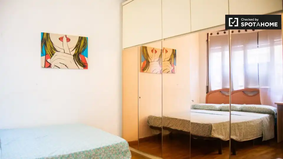 Room in Collblanc