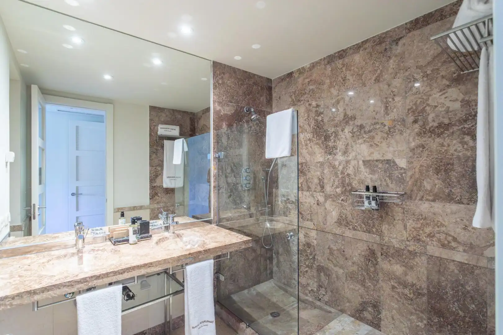 Baño de Apartamento en venta en Chiclana de la Frontera con Jardín privado y Piscina comunitaria