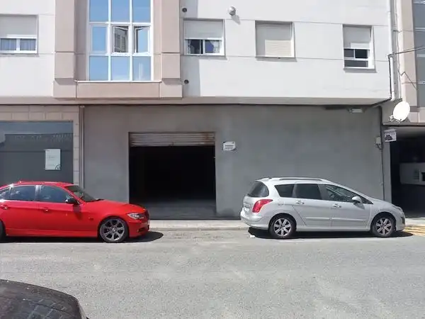 Aparcament de Local de lloguer en Burela