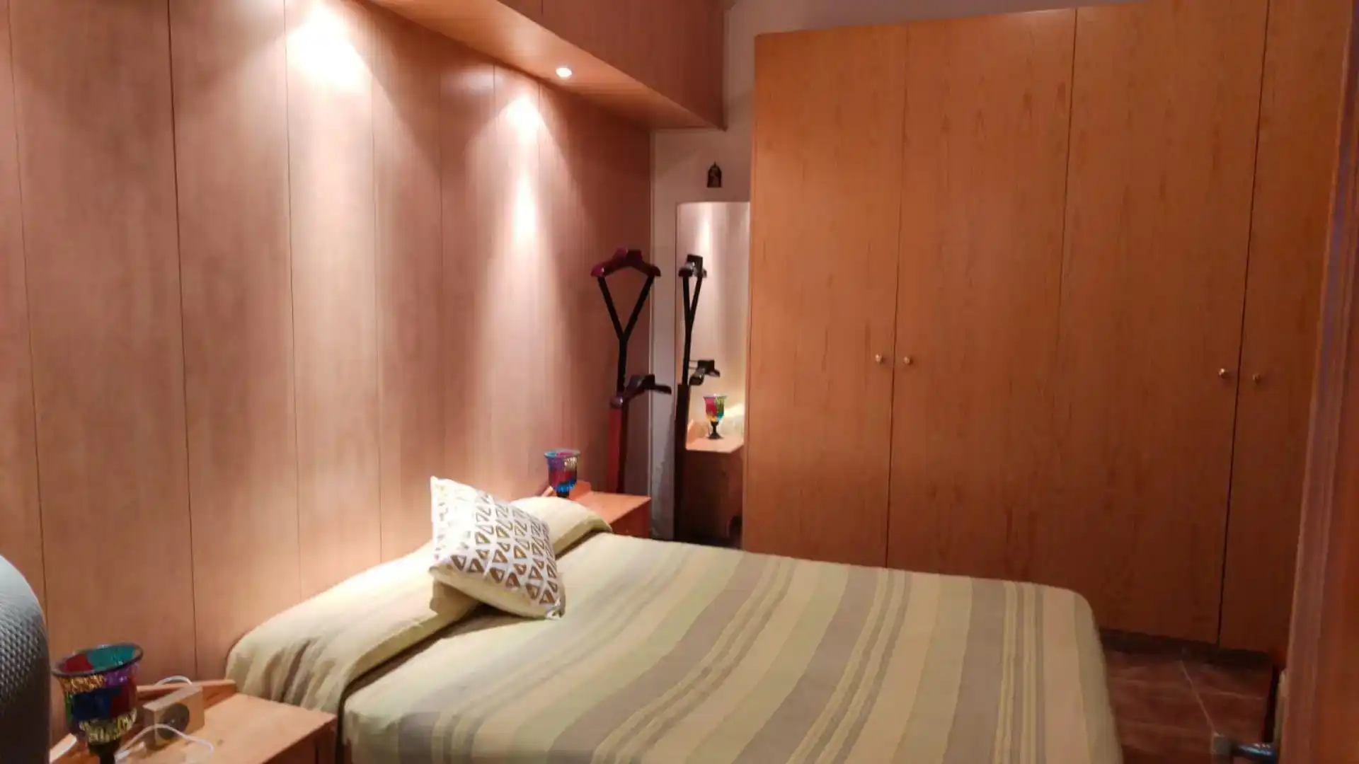 Habitación de Finca rústica en venta en Flix con Aire acondicionado, Piscina y Balcón