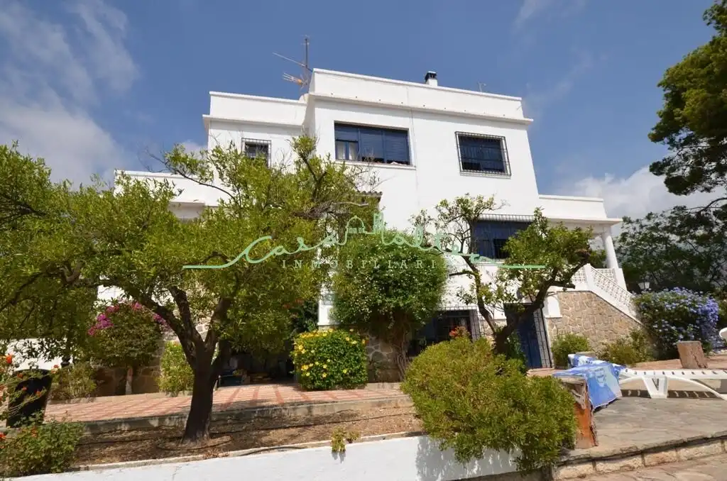 Vista exterior de Casa o xalet en venda en Altea amb Aire condicionat, Jardí privat i Terrassa