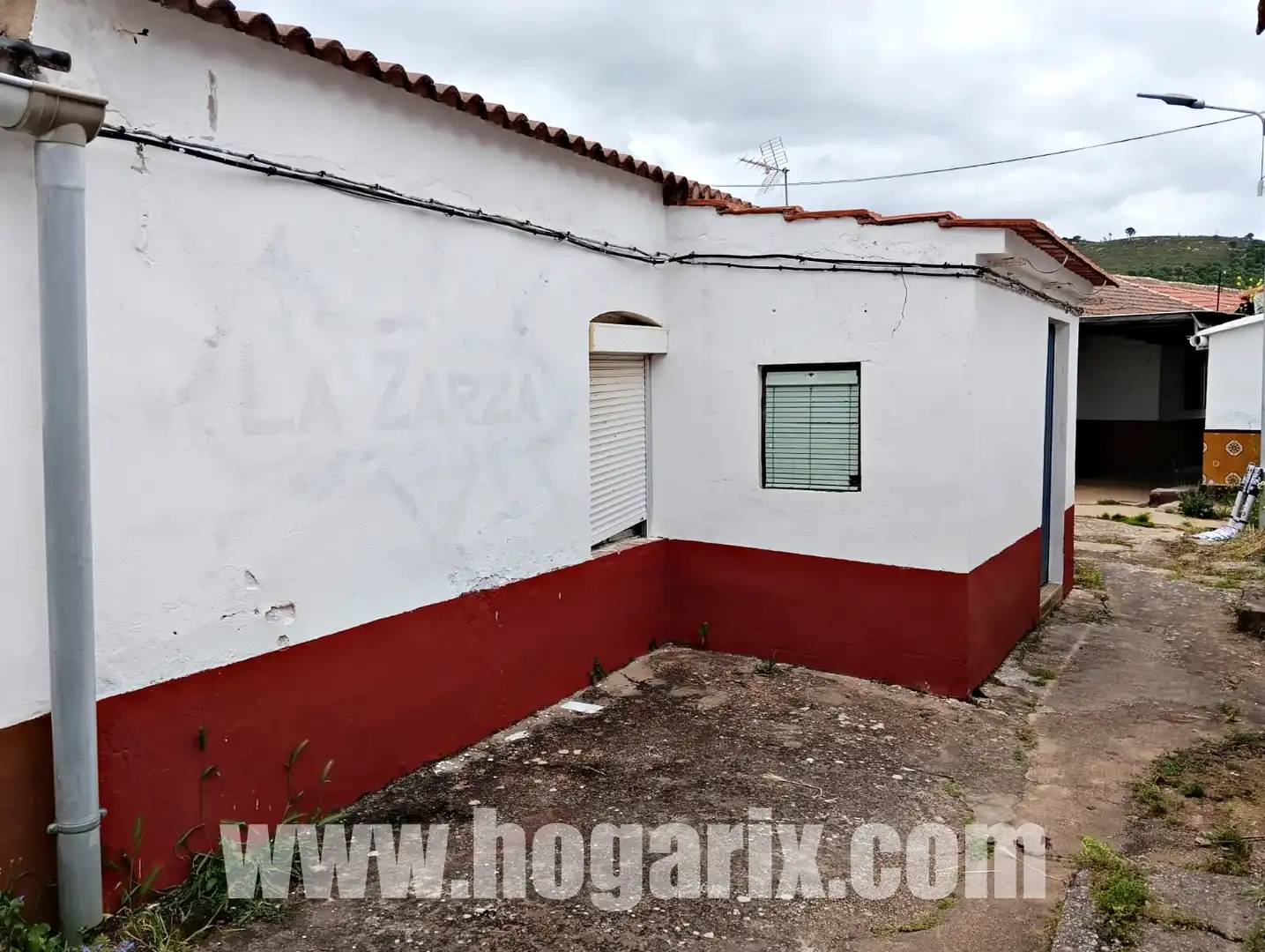 Exterior view of Detached homes for sale in La Zarza - Perrunal