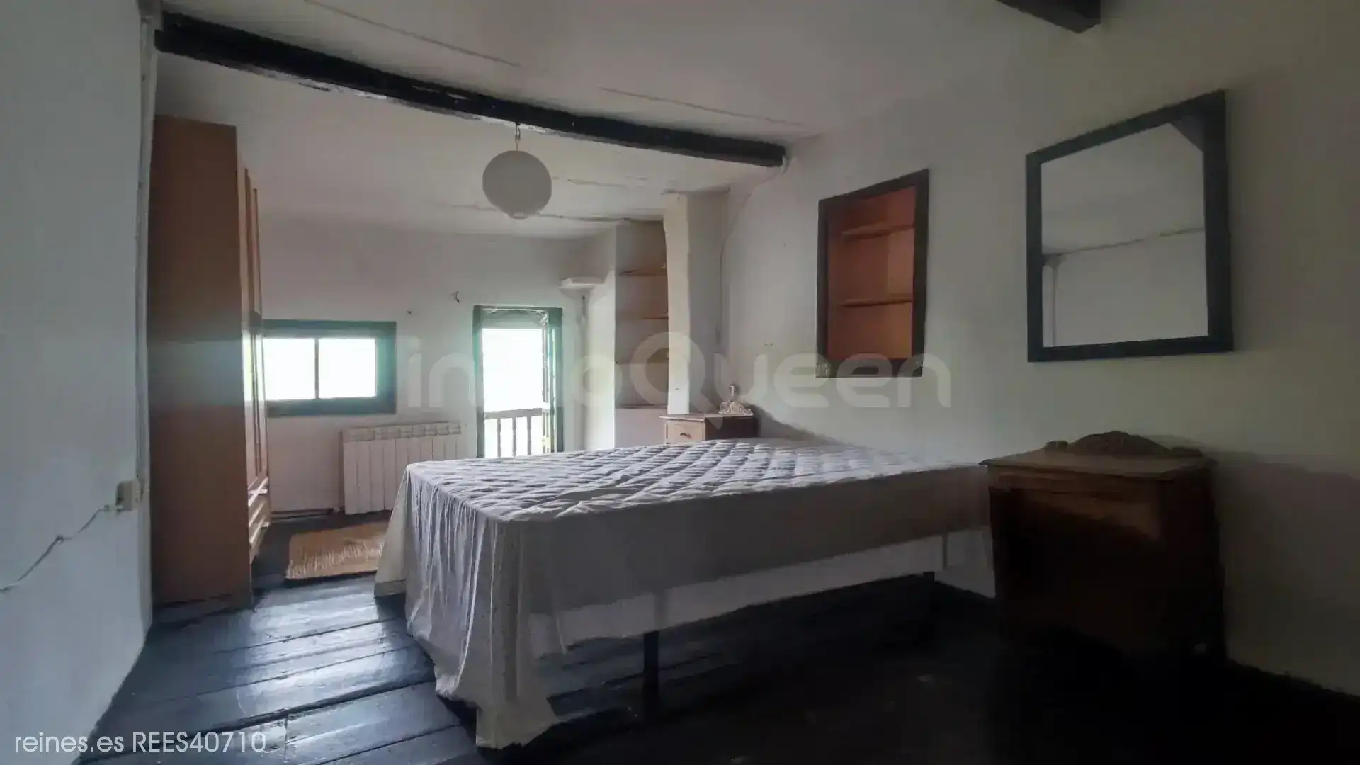 Habitación de Casa adosada en venta en Morcín con Calefacción, Terraza y Amueblado
