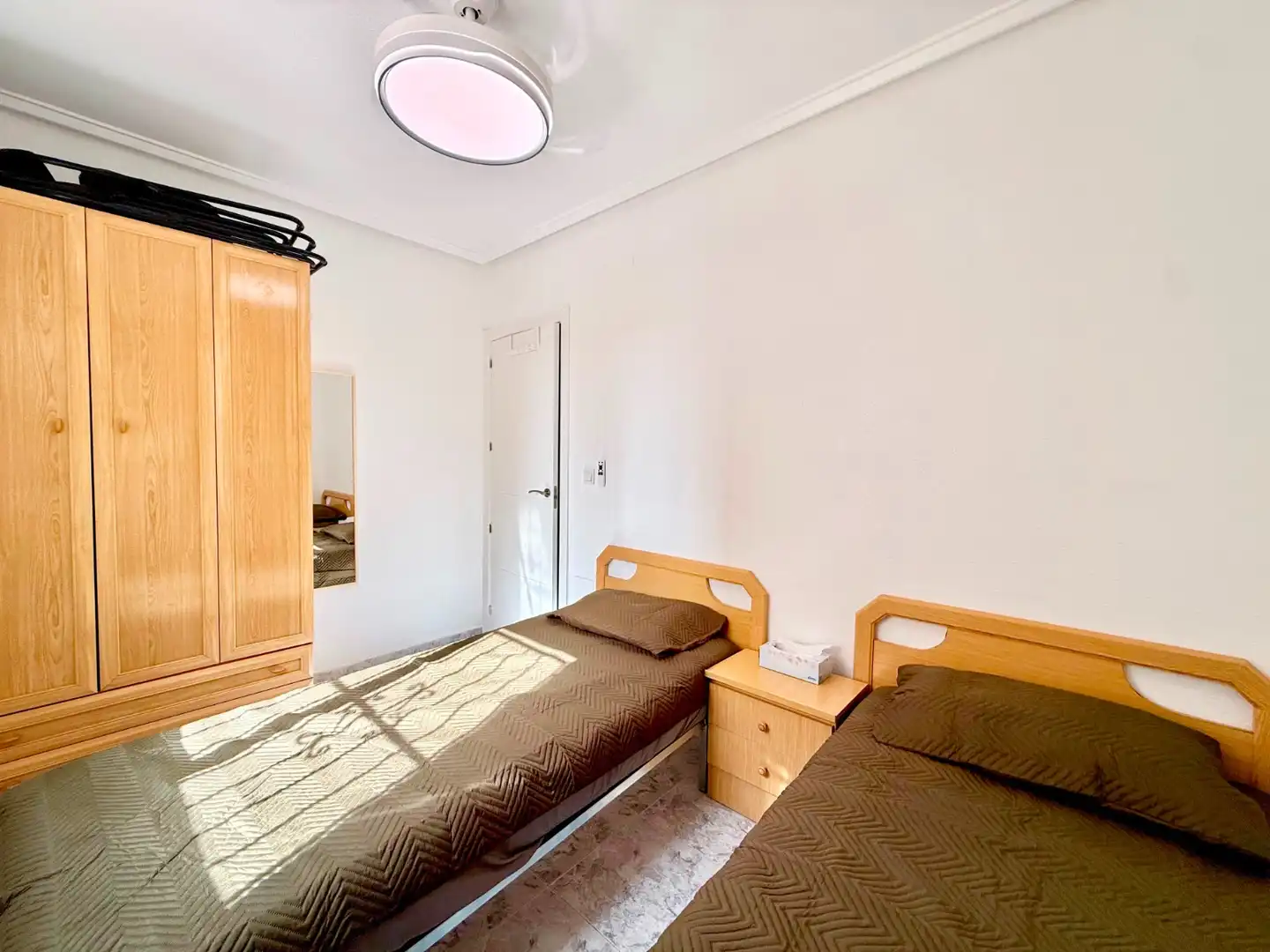 Habitación de Casa o chalet de alquiler en Torrevieja con Aire acondicionado, Terraza y Piscina
