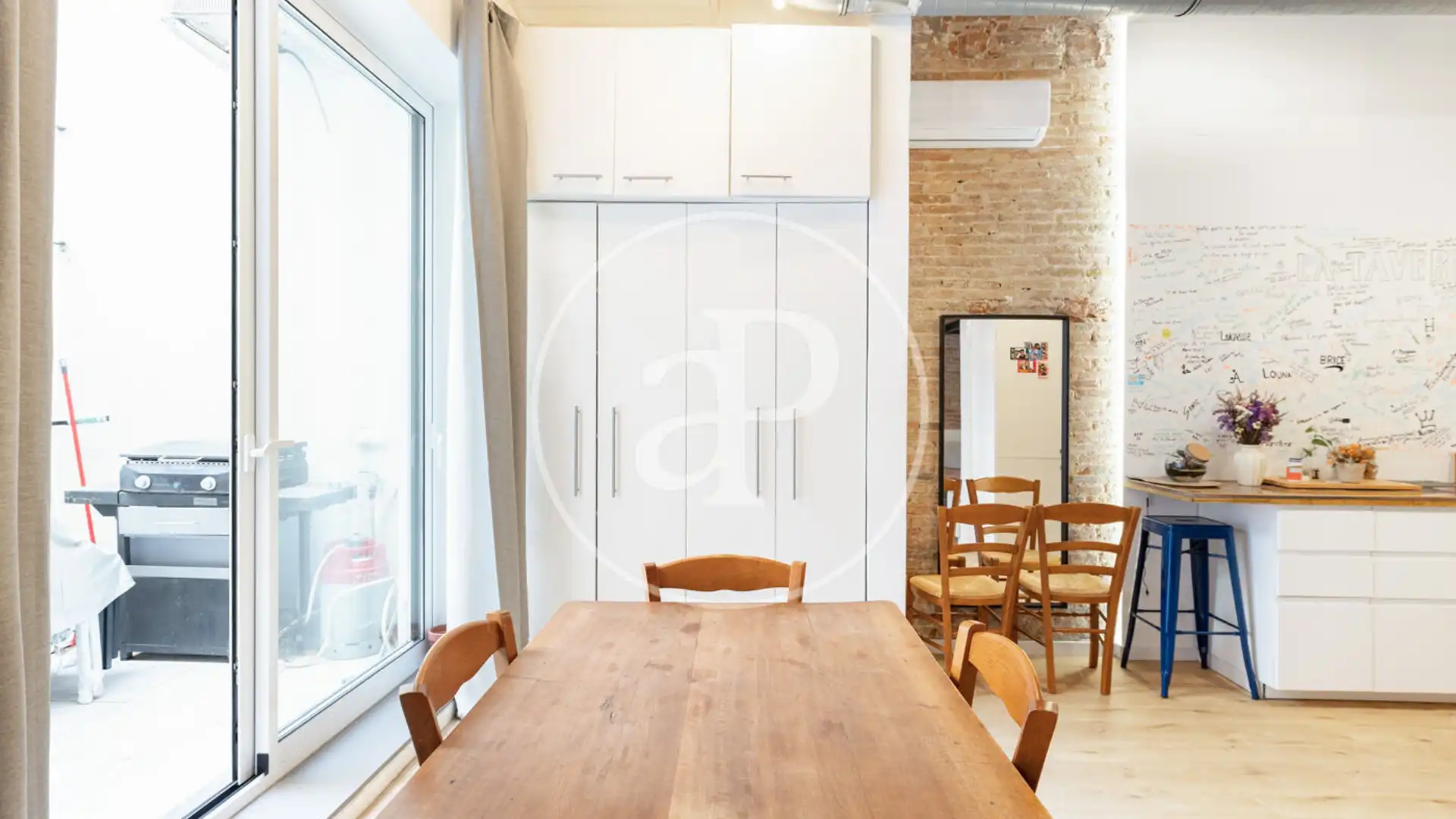 Comedor de Piso en venta en  Barcelona Capital con Aire acondicionado, Calefacción y Terraza