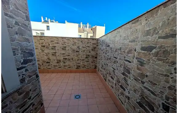 Terraza de Piso de alquiler en Linares con Aire acondicionado, Calefacción y Parquet