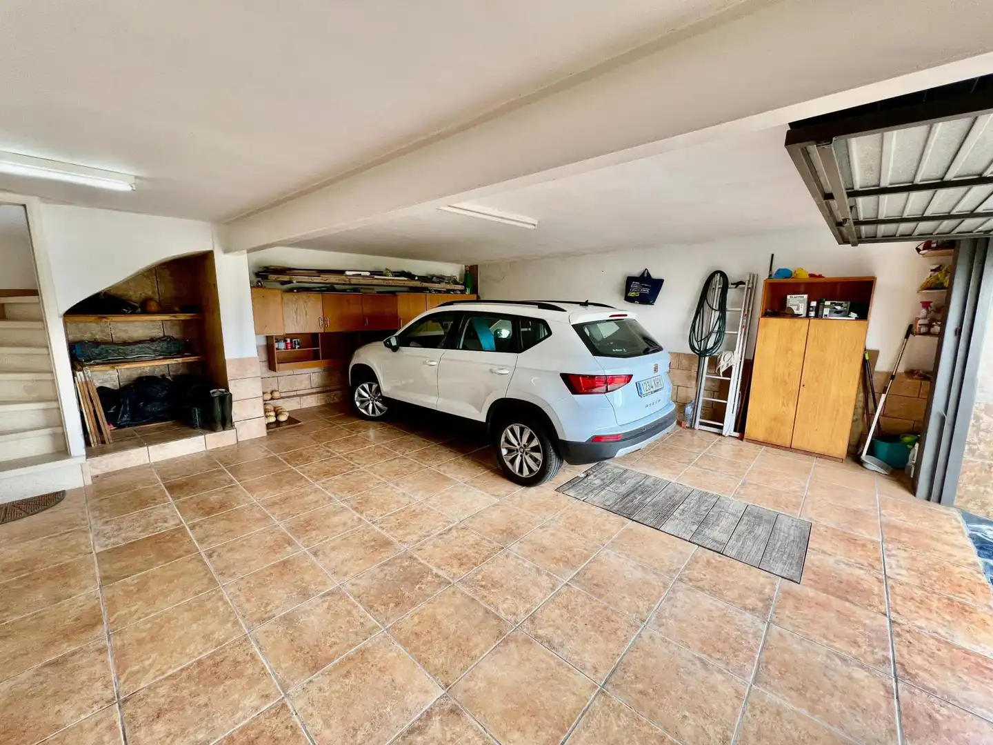 Aparcament de Casa o xalet en venda en Riudarenes amb Aire condicionat, Terrassa i Piscina