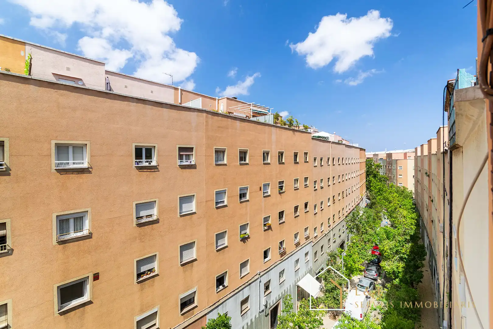 Vista exterior de Àtic en venda en Barcelona amb Aire condicionat, Parquet i Terrassa