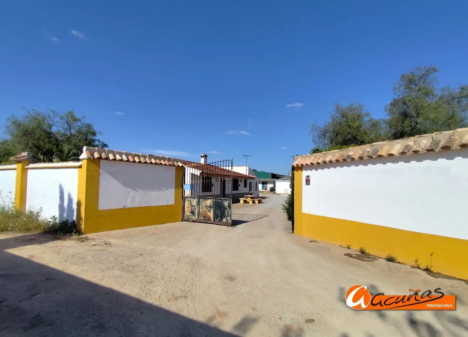 Nau industrial en venda a Mollina