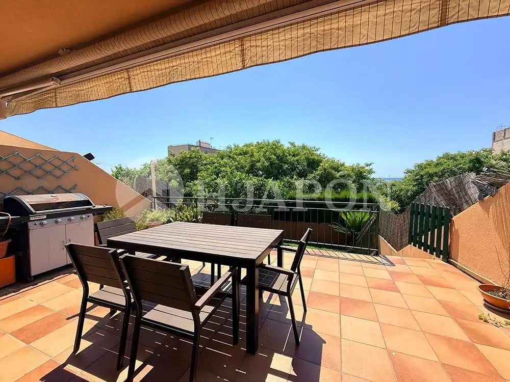 Terraza de Casa adosada en venta en El Masnou con Calefacción, Jardín privado y Terraza