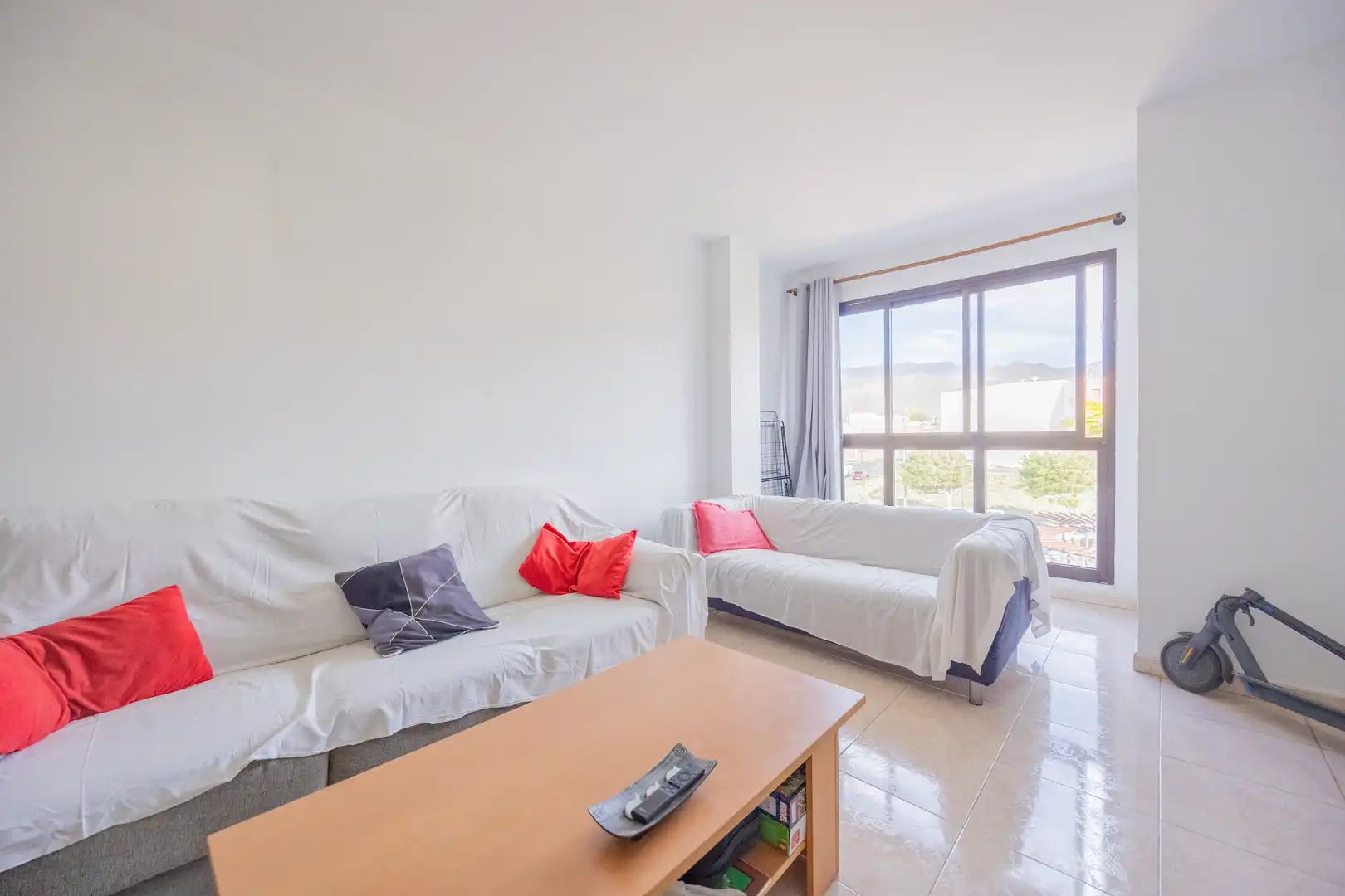 Living room of Flat for sale in Santa Lucía de Tirajana  with Storage room and Furnished