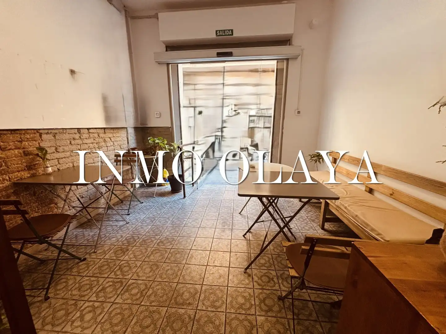 Local comercial en traspàs a Les Corts