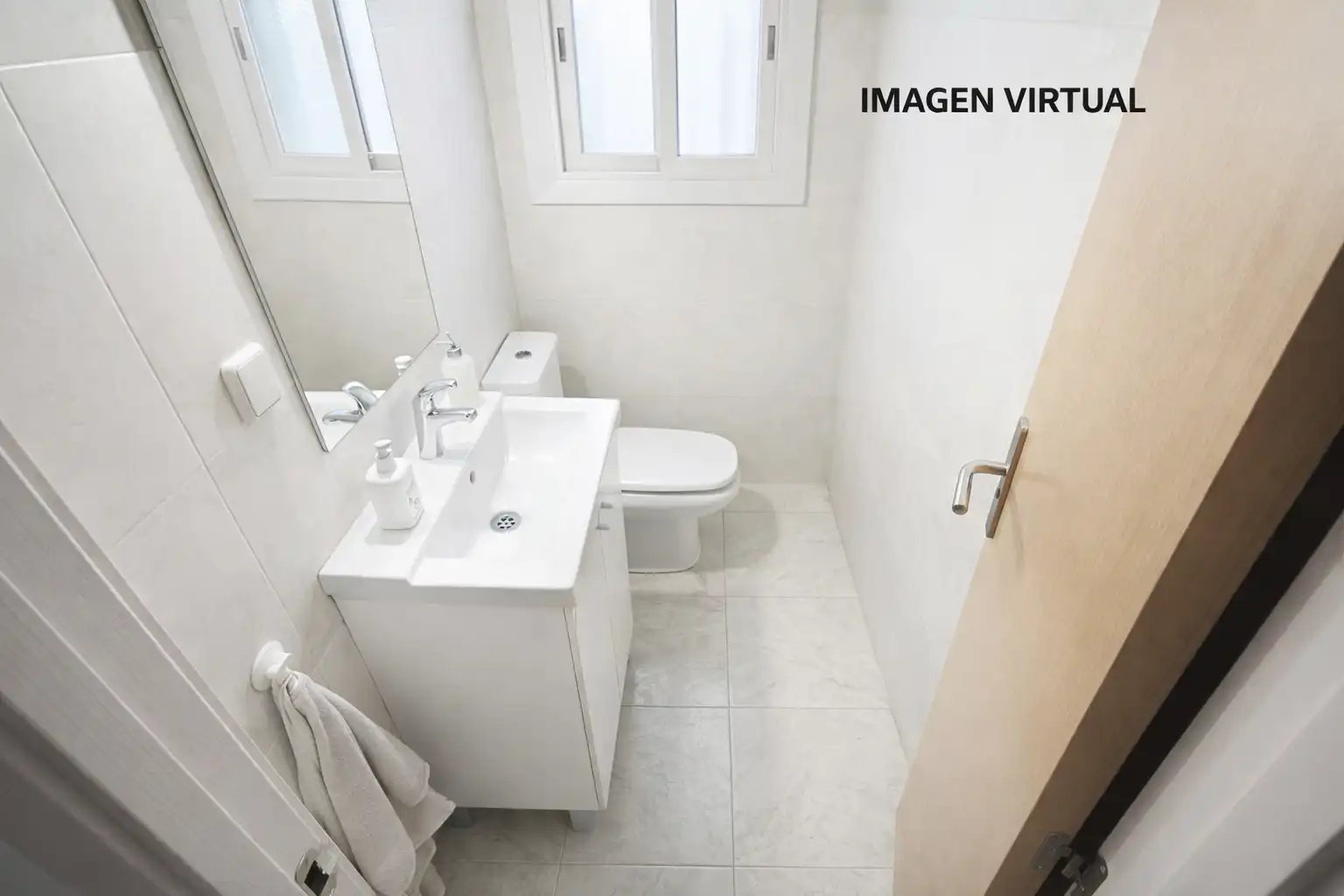 Bany de Casa o xalet en venda en Sant Pere de Ribes amb Calefacció, Jardí privat i Terrassa