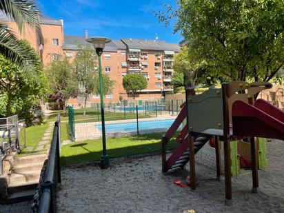 Piscina de Pis en venda en Las Rozas de Madrid amb Aire condicionat, Calefacció i Jardí privat