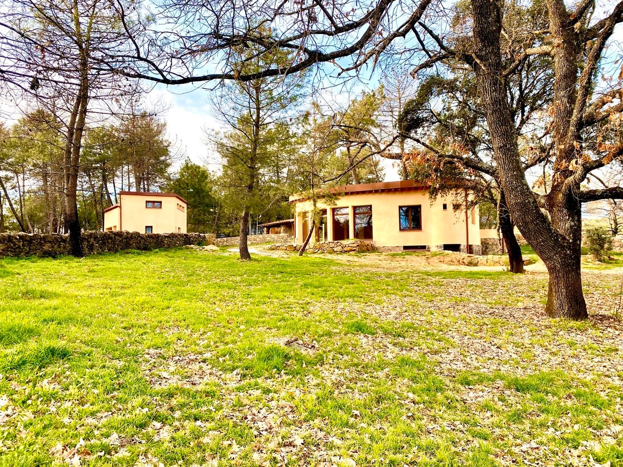Vista exterior de Finca rústica en venda en Villanueva de la Vera amb Calefacció, Jardí privat i Terrassa