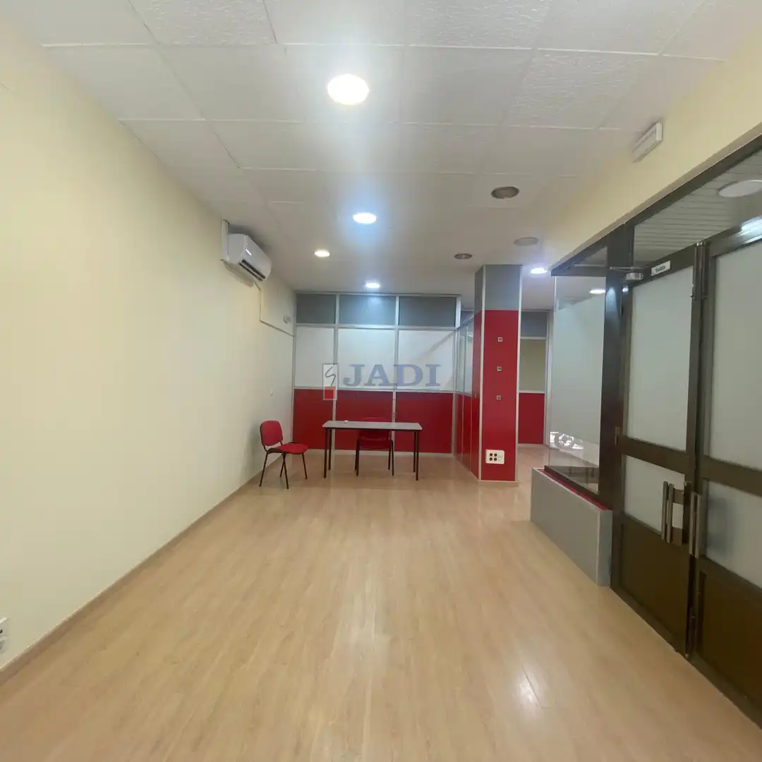 Local comercial de lloguer a Valdepeñas, imagen 2