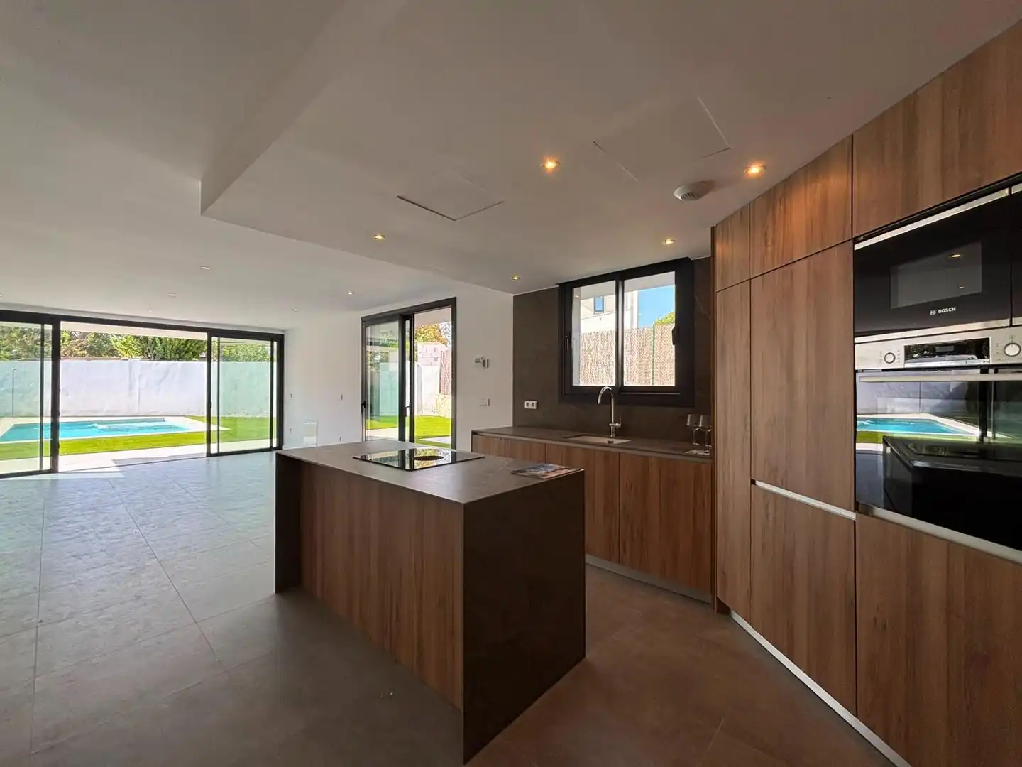 Cocina de Casa o chalet en venta en Sant Joan d'Alacant con Aire acondicionado y Piscina