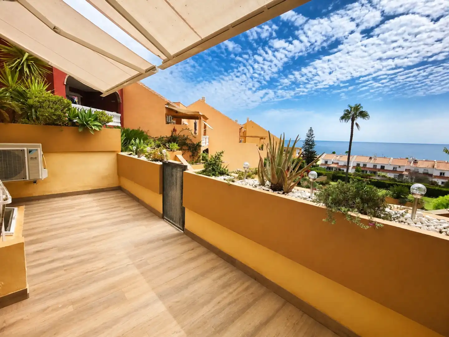 Piano terra con terrazza in vendita a La Duquesa, imagen 30