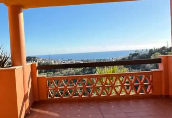 Vista exterior de Apartamento en venta en Marbella con Aire acondicionado, Calefacción y Terraza
