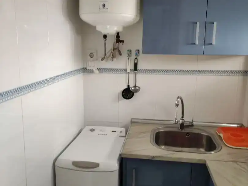 Bany de Pis de lloguer en Laredo amb Balcó