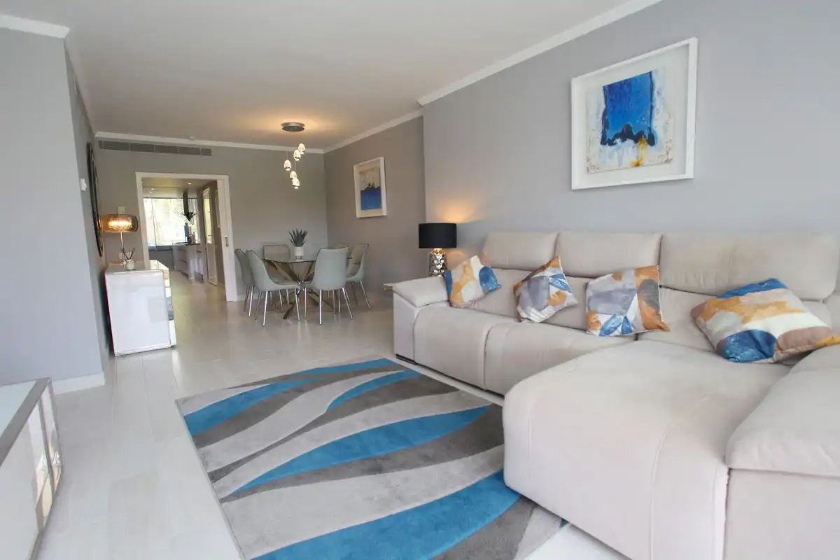 Penthouse with pool for sale in Nueva Andalucía, imagen 2