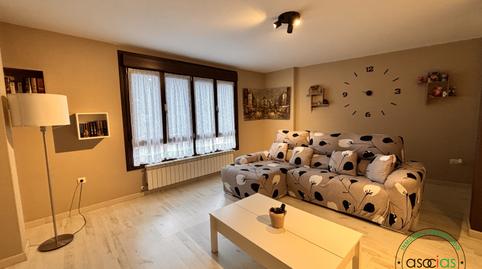 Foto 4 de Casa adosada en venta en Mieres - al Requejado, Santa Marina - Polígono, Mieres (Asturias)