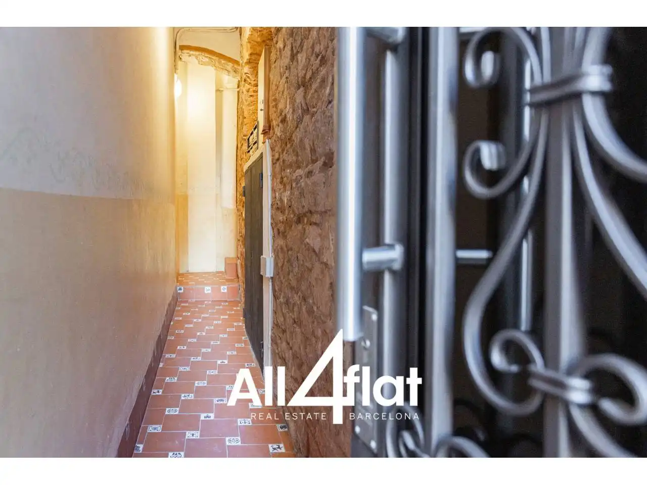 Wohnung zum Verkauf in Barcelona mit Klimaanlage, Parkett und Möbliert