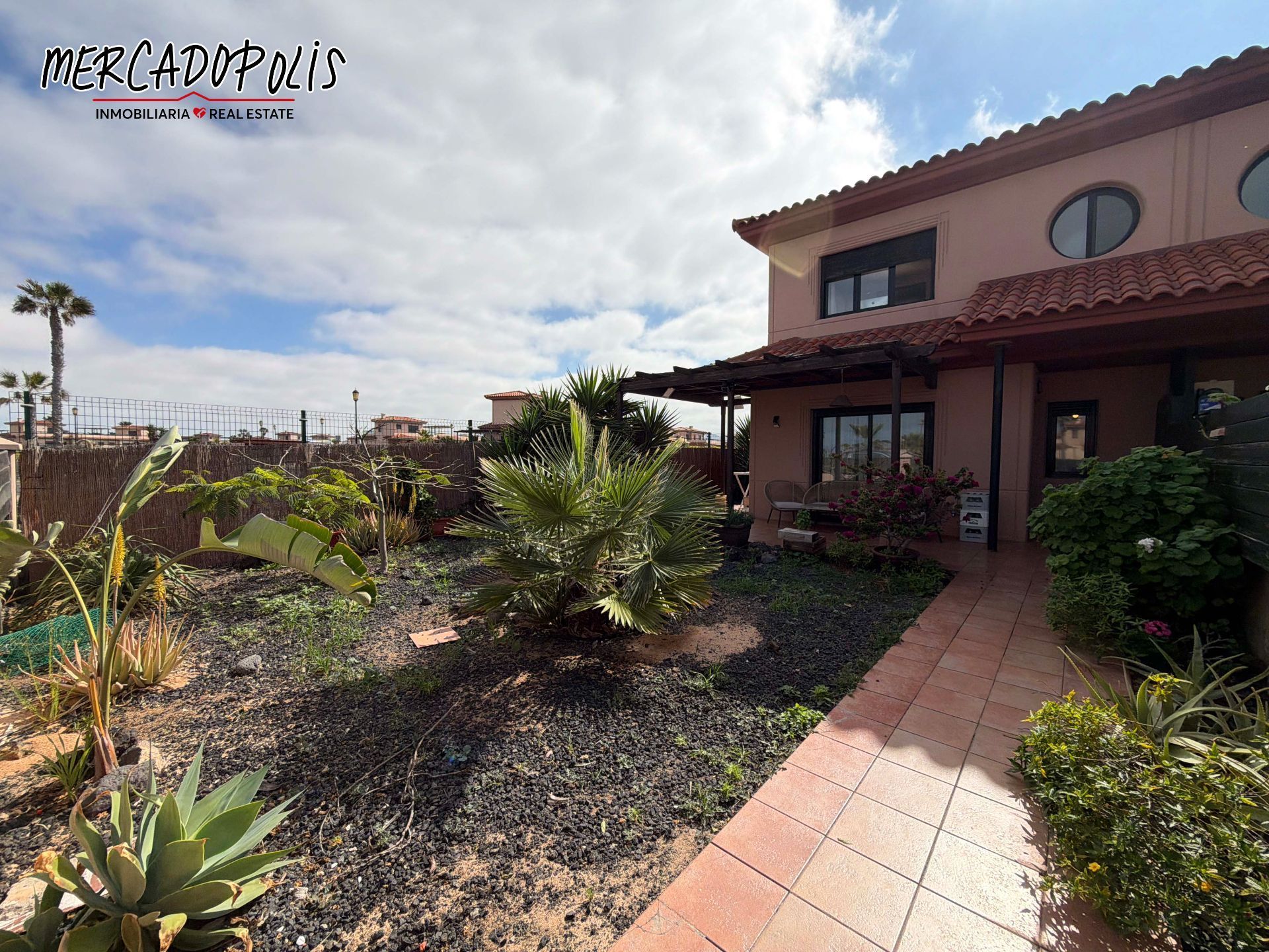 Vista exterior de Casa o chalet en venta en La Oliva con Jardín privado, Terraza y Trastero