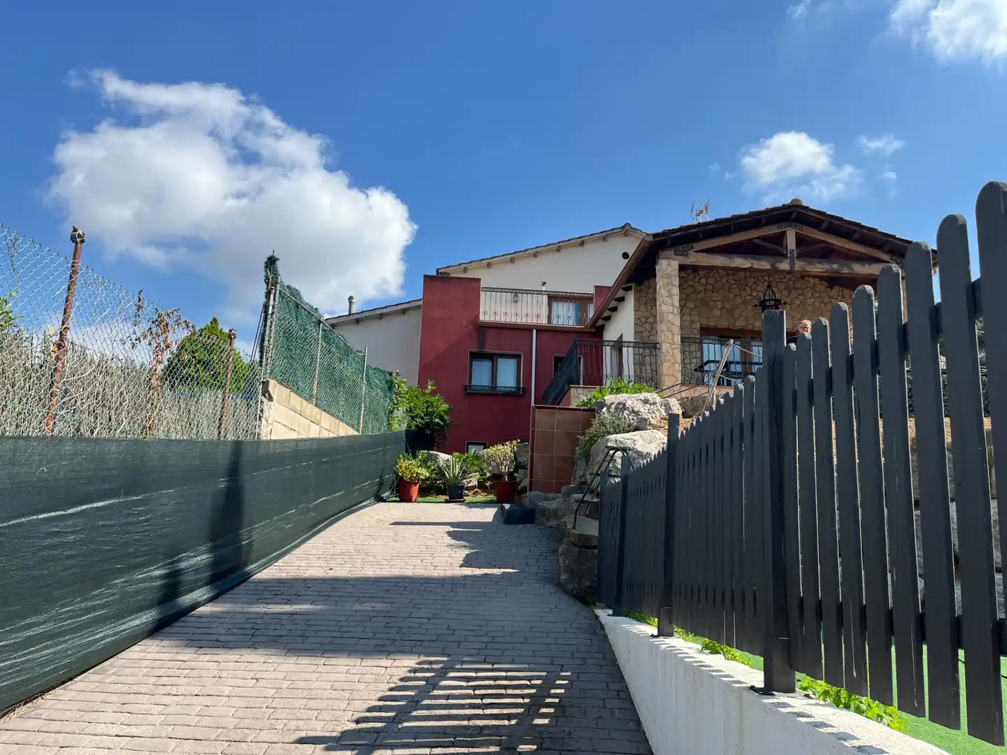 Vista exterior de Casa o xalet en venda en Vilanova del Vallès amb Aire condicionat, Calefacció i Jardí privat