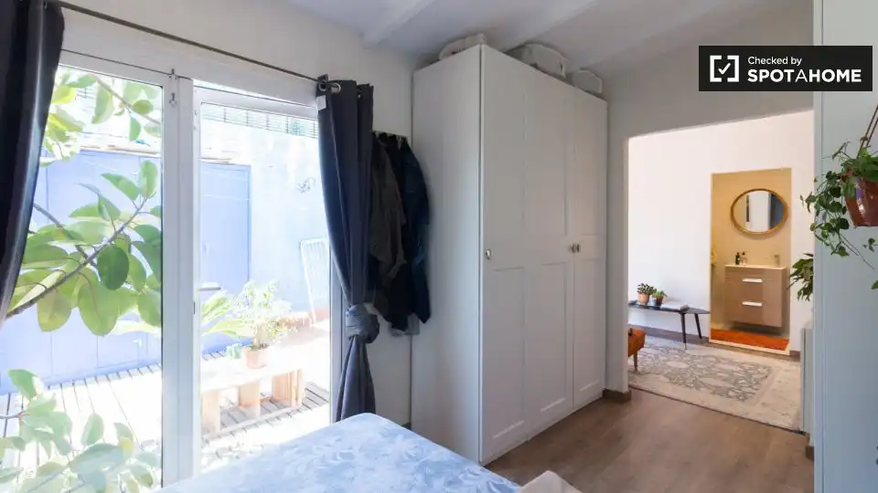 Appartamento con terrazza in affitto a Ciutat Vella, imagen 7