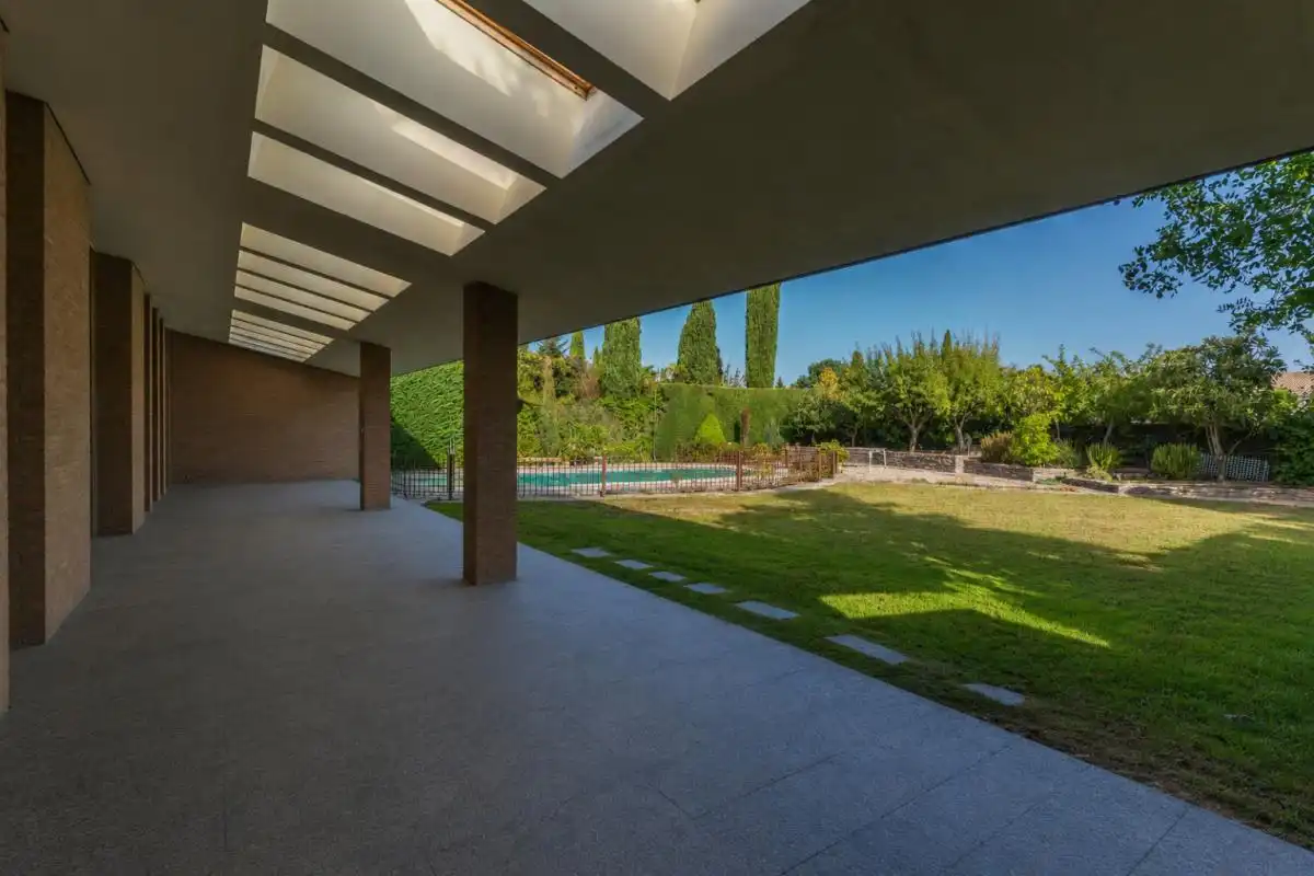 Terrace of Houses for sale in Pozuelo de Alarcón  with Air Conditioner, Heating and Private garden