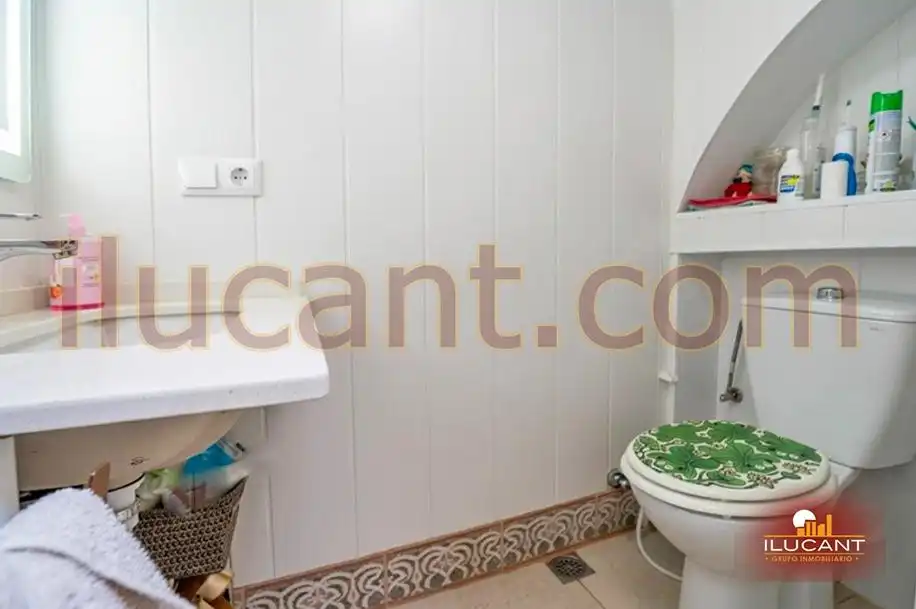 Baño de Casa o chalet en venta en El Campello con Aire acondicionado, Terraza y Trastero