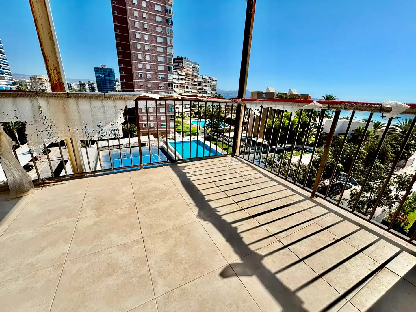 Piso con ascensor en venta en Avenida Países Escandinavos 5, imagen 4