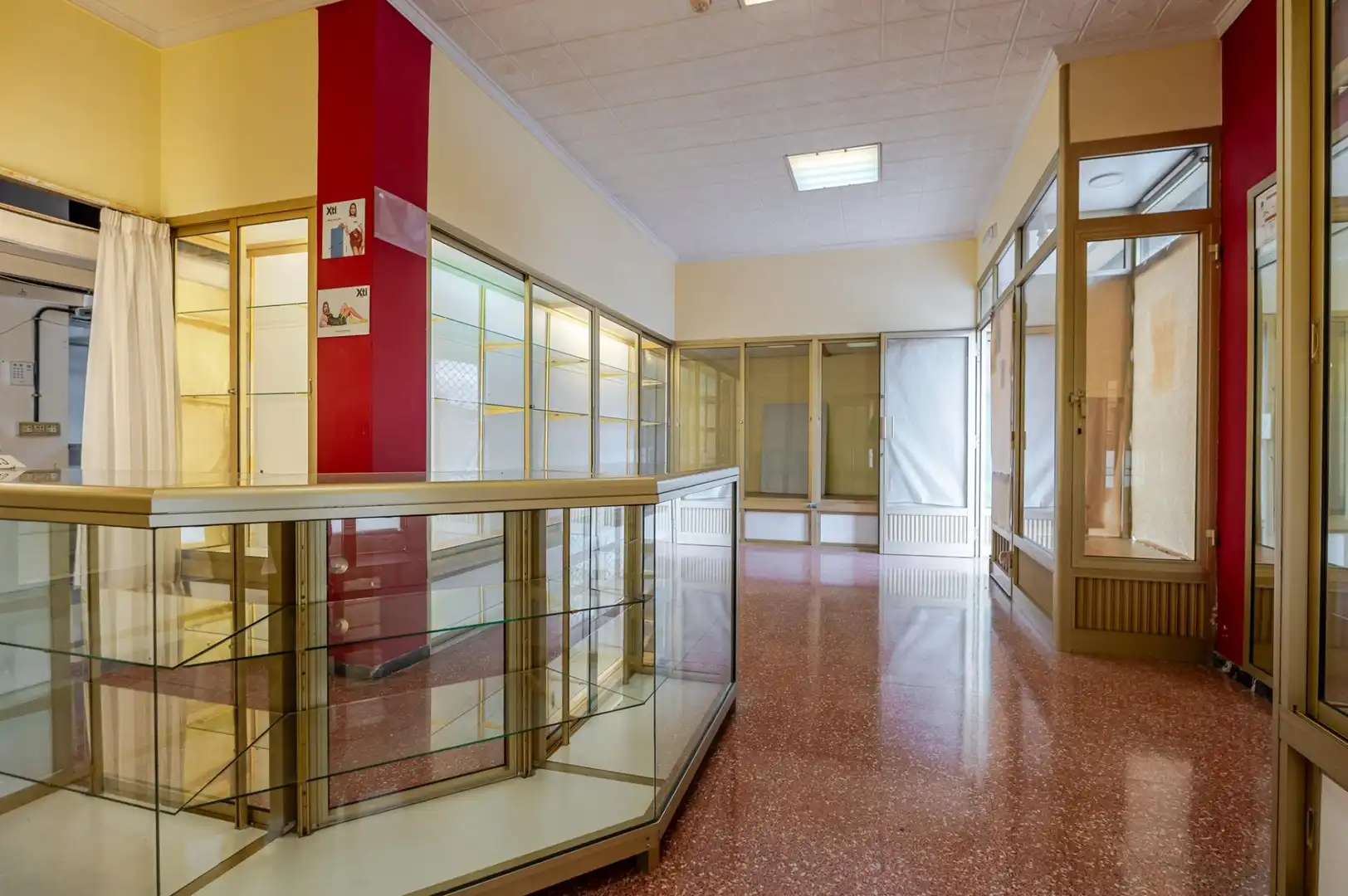 Local en venta en Ingenio con Amueblado
