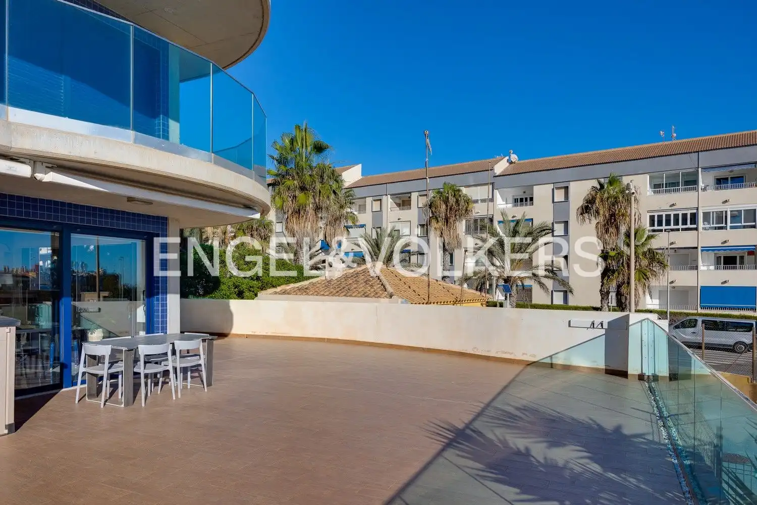 Außenansicht von Erdgeschoss zum Verkauf in Torrevieja mit Klimaanlage, Heizung und Terrasse