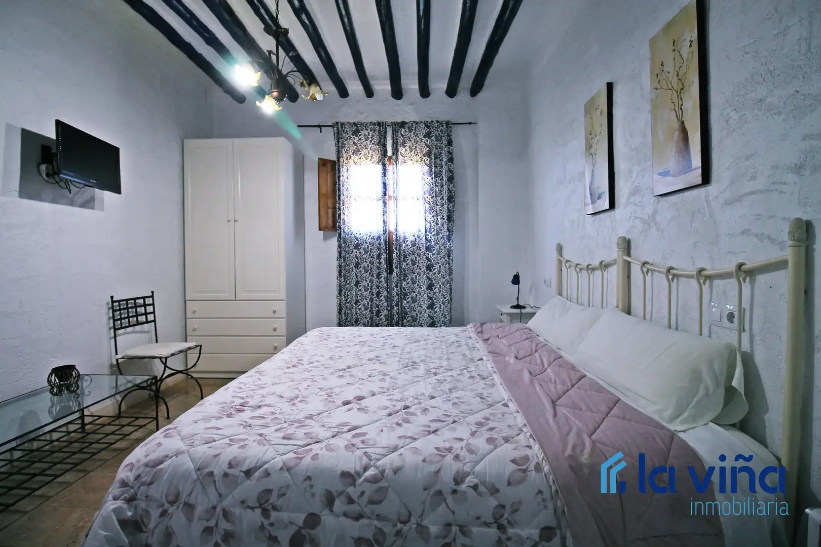 Habitación de Finca rústica en venta en Martín de la Jara con Aire acondicionado, Jardín privado y Trastero