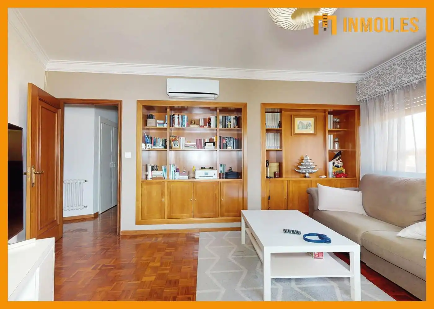 Sala de estar de Piso de alquiler en Ourense Capital  con Aire acondicionado, Calefacción y Parquet