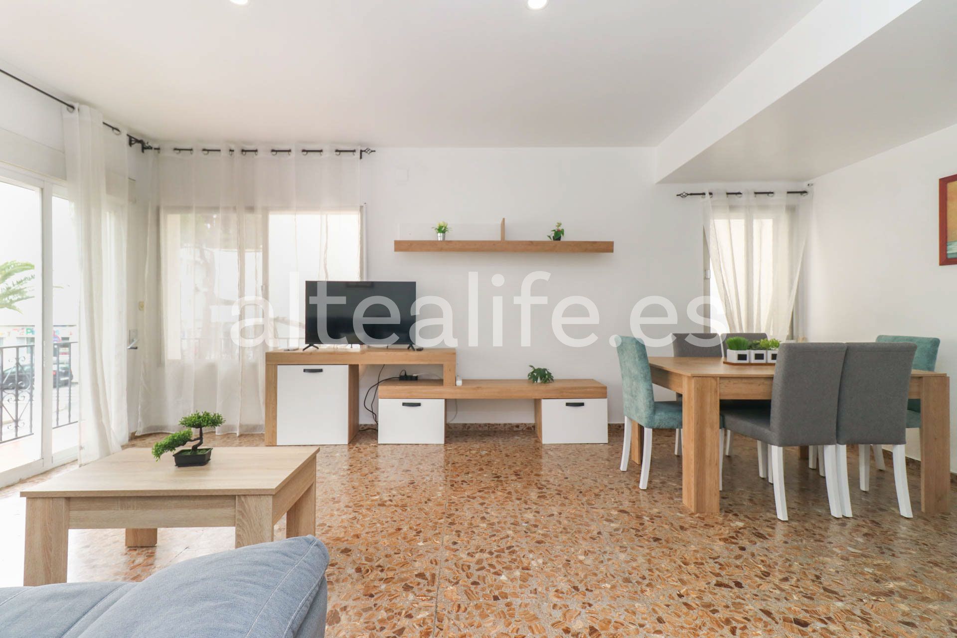 Sala d'estar de Apartament de lloguer en Altea amb Aire condicionat, Moblat i Balcó